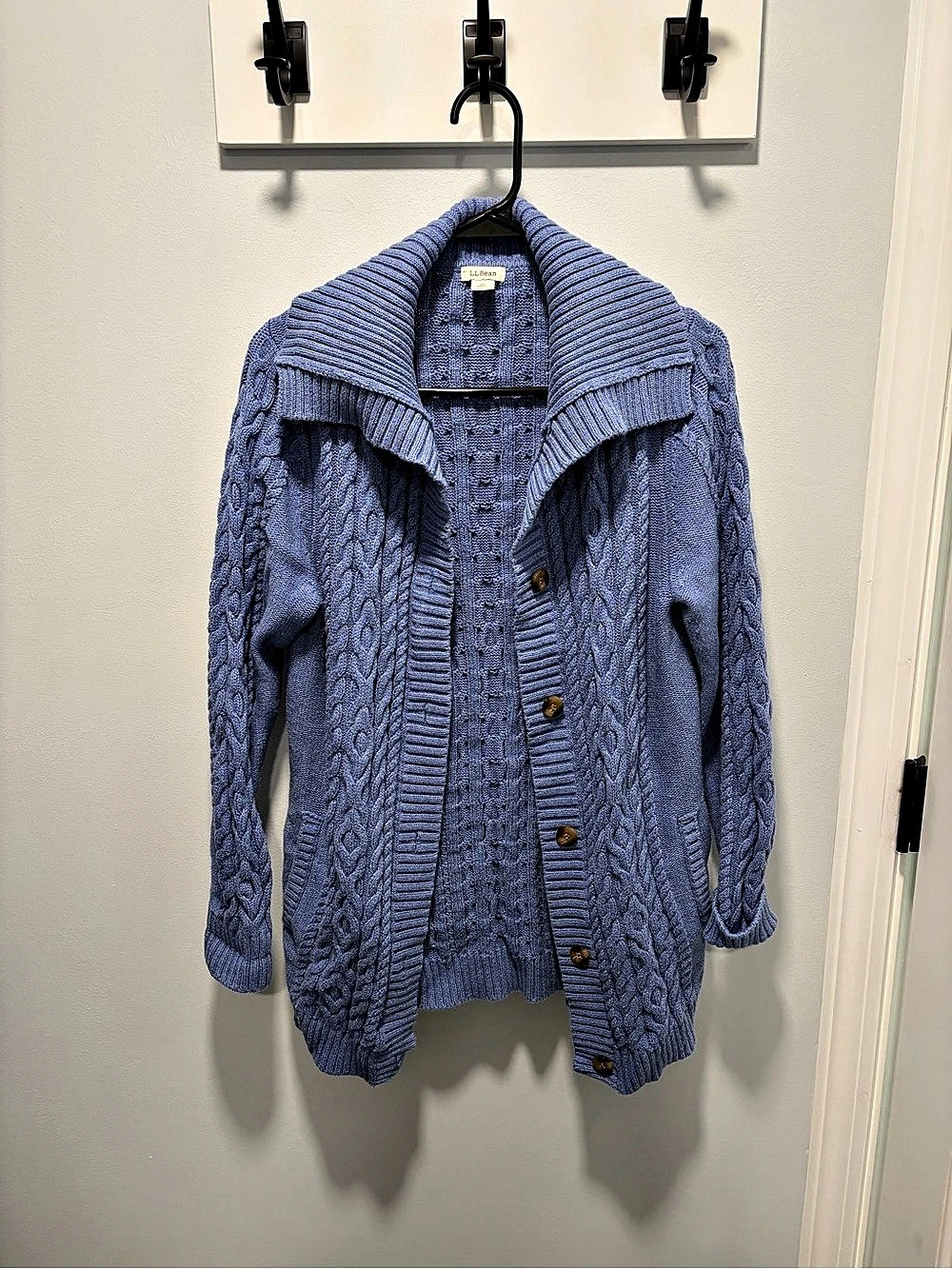 L.L.Bean Cable Knit Cardigan in Blue Size Medium